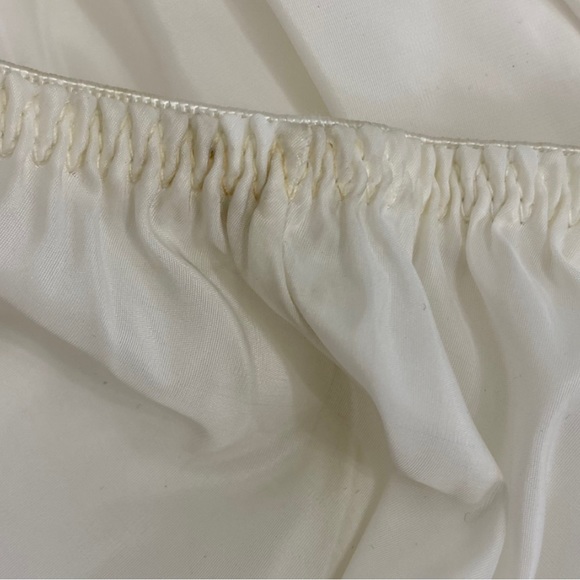 Vintage 60s Deadstock White Maxi Slip with Embroidered Trim NWT Medium - Picture 2 of 10